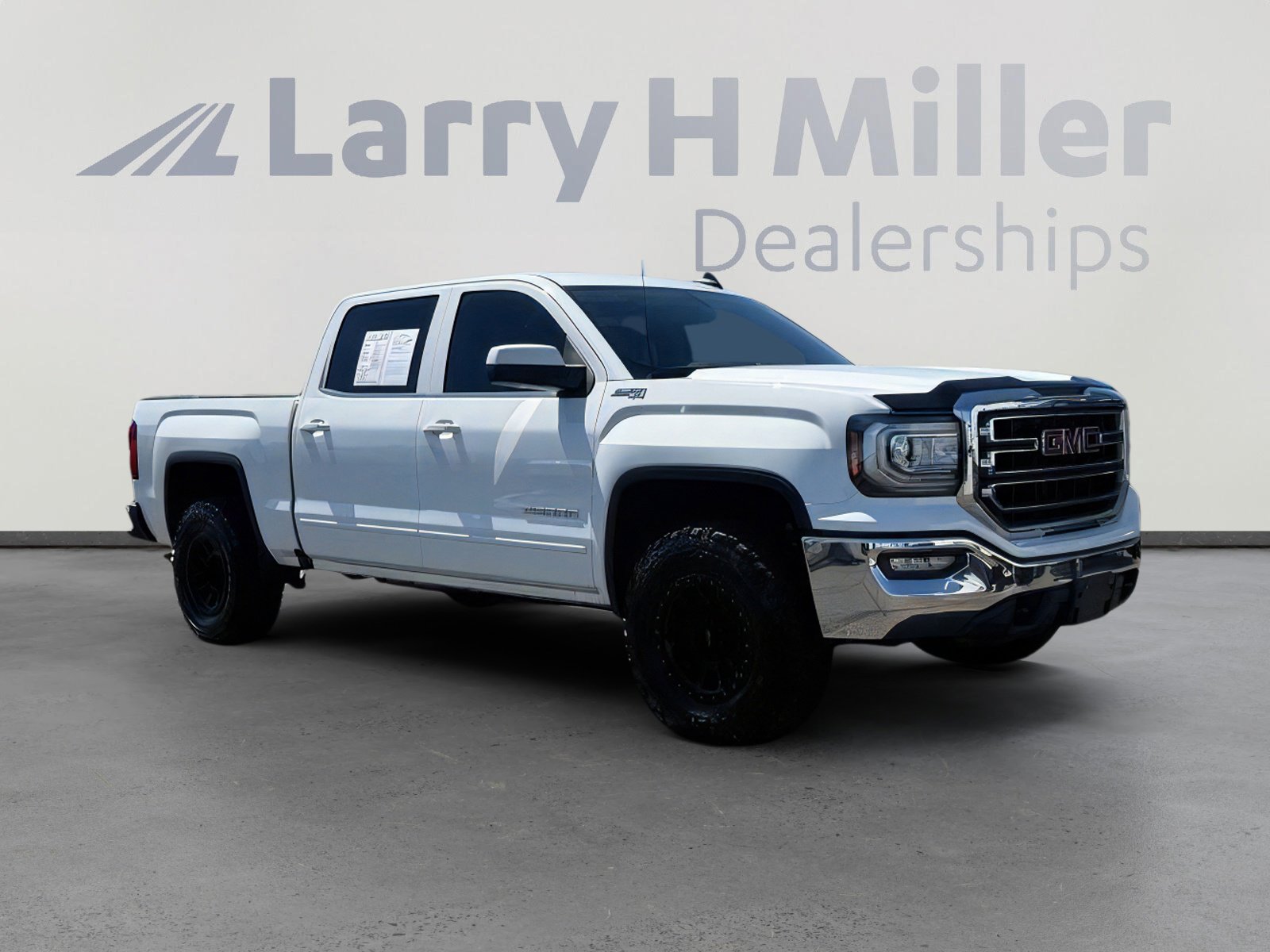 Used 2018 GMC Sierra 1500 SLE w/ SLE Fleet Preferred Package AWD/4WD image 9