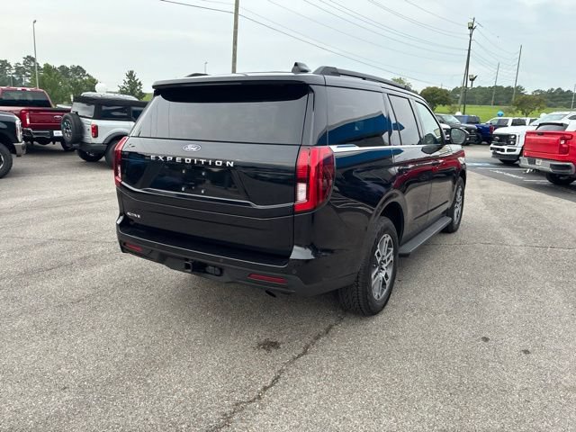 Used 2025 Ford Expedition Active AWD/4WD image 31