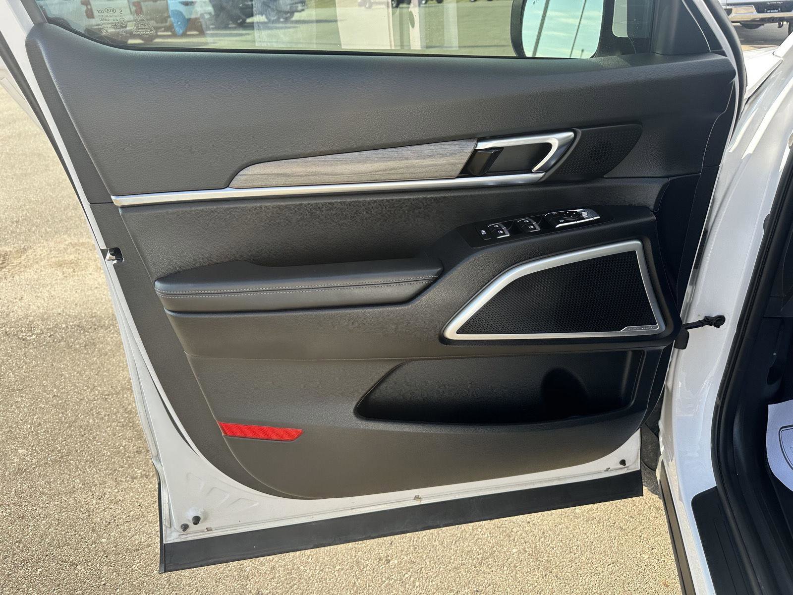 Used 2021 Kia Telluride EX w/ EX Premium Package image 19