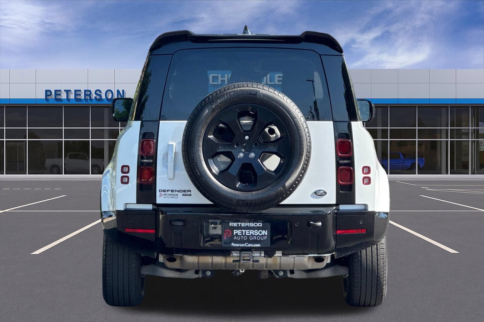 Used 2023 Land Rover Defender 90 X-Dynamic SE AWD/4WD image 5