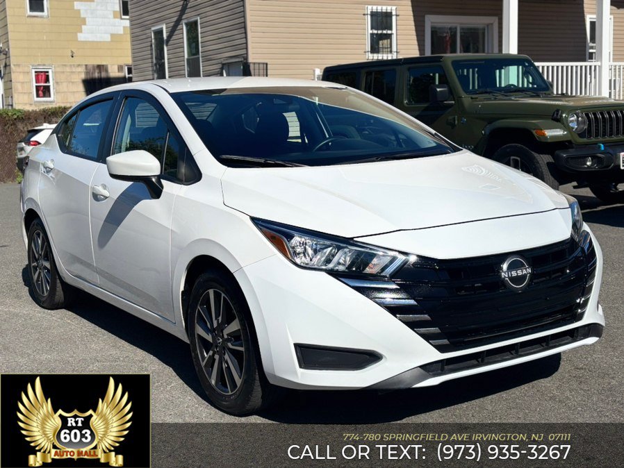 Used 2024 Nissan Versa SV FWD image 3