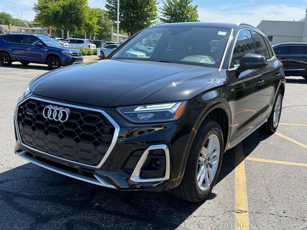 Used 2023 Audi Q5 2.0T Premium w/ Convenience Package AWD/4WD image 8