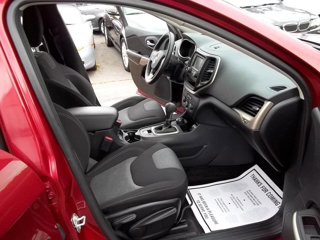 Used 2017 Jeep Cherokee Sport image 11