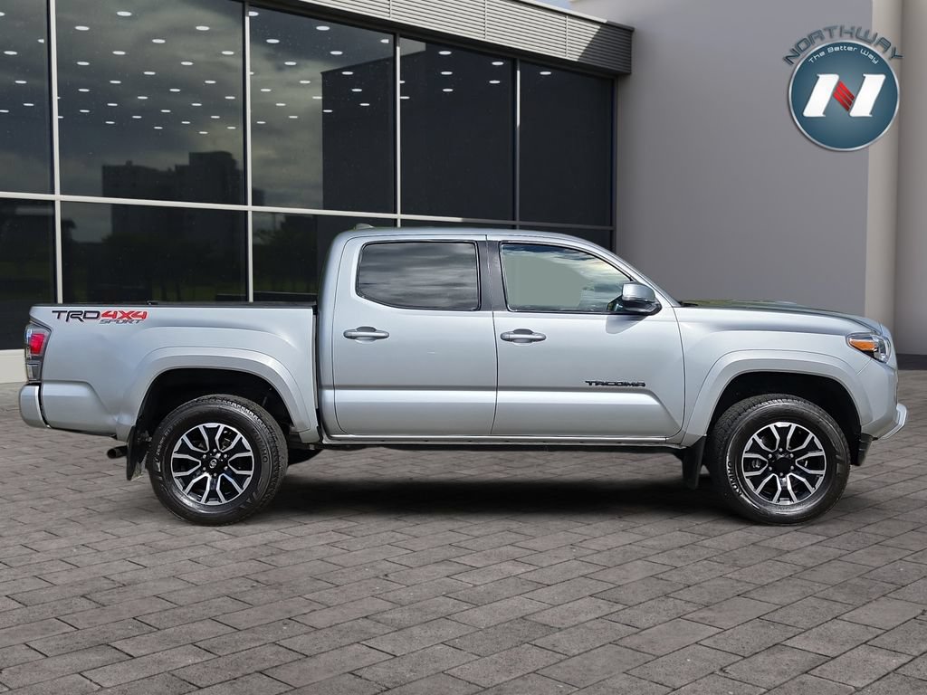 Used 2022 Toyota Tacoma TRD Sport AWD/4WD image 6