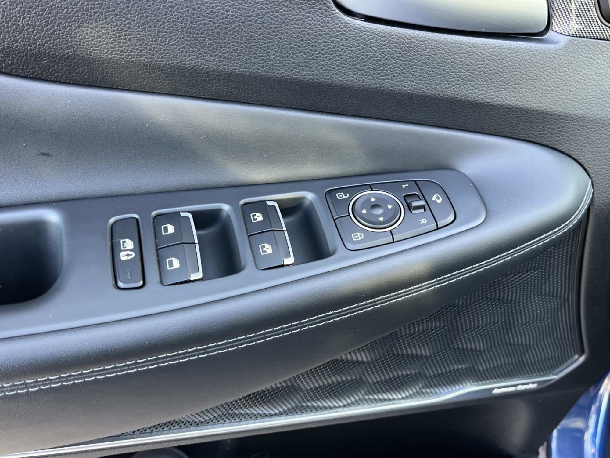 Used 2023 Hyundai Santa Fe Limited image 22