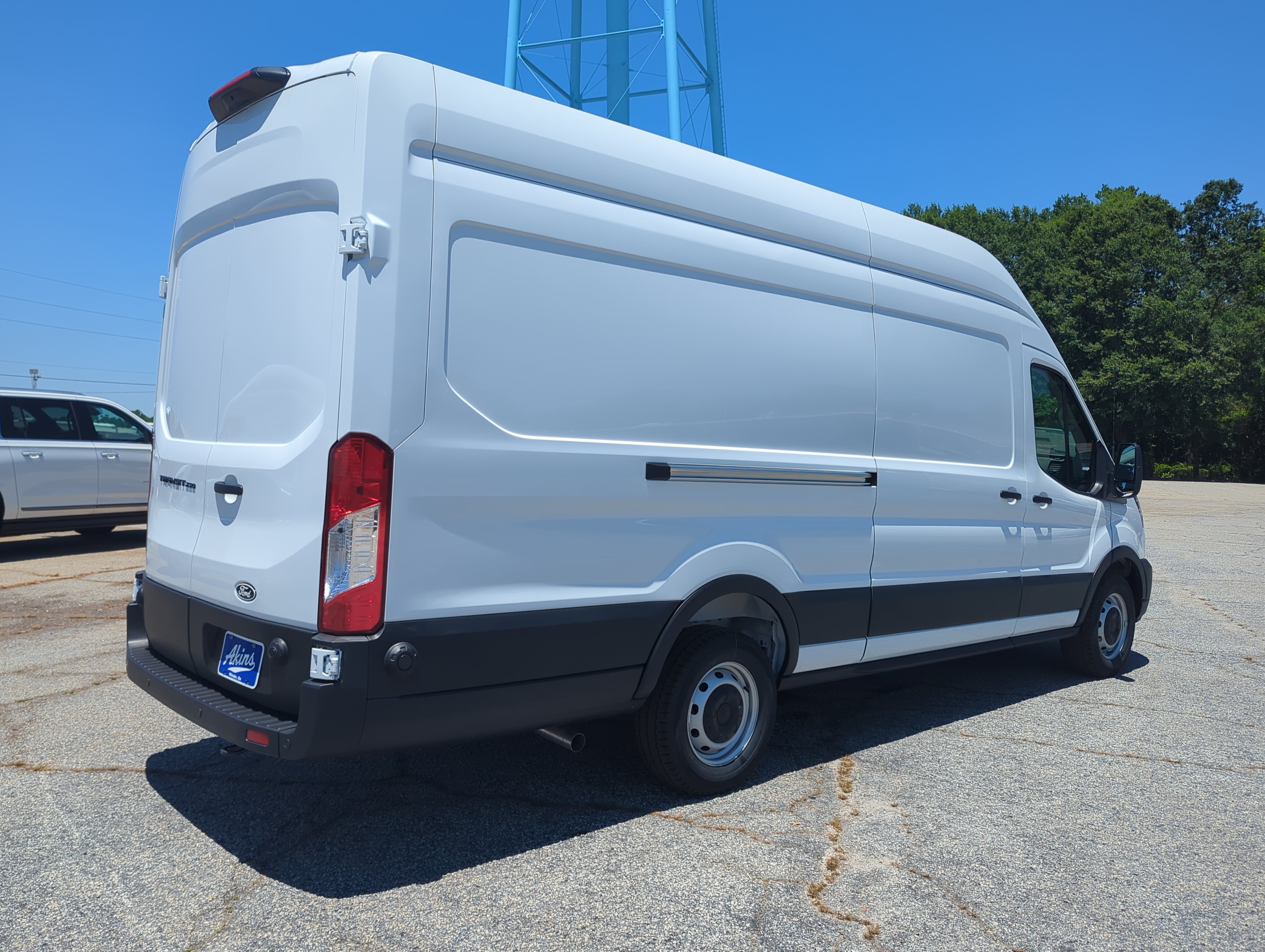 New 2026 Ford Transit 250 148 High Roof Extended RWD image 3