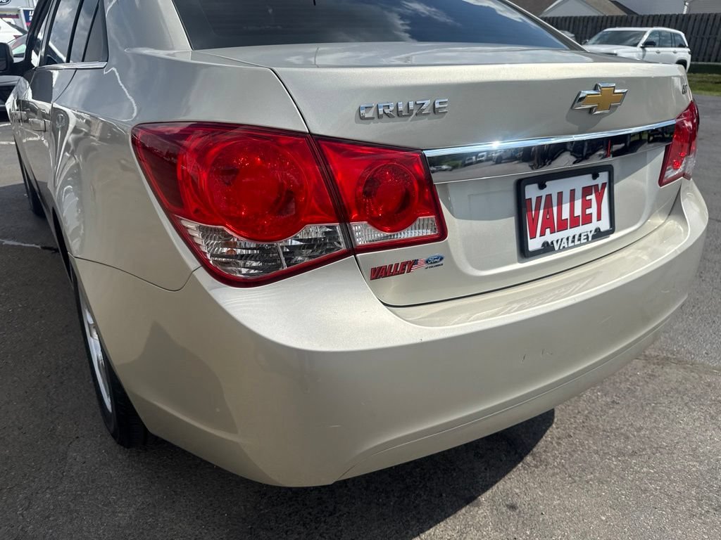 Used 2015 Chevrolet Cruze LT FWD image 20