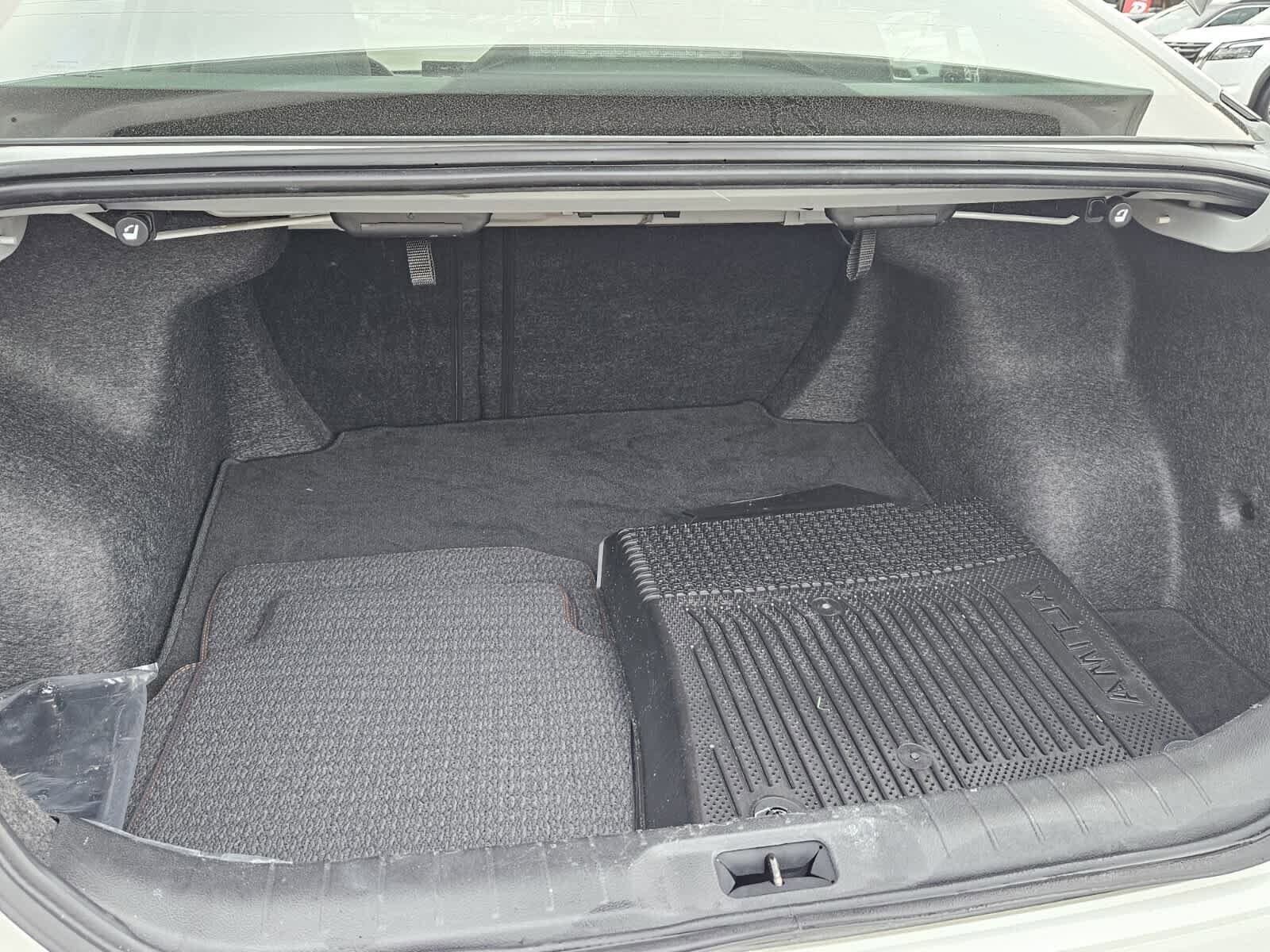 Used 2024 Nissan Altima 2.5 SR w/ SR Premium Package image 6