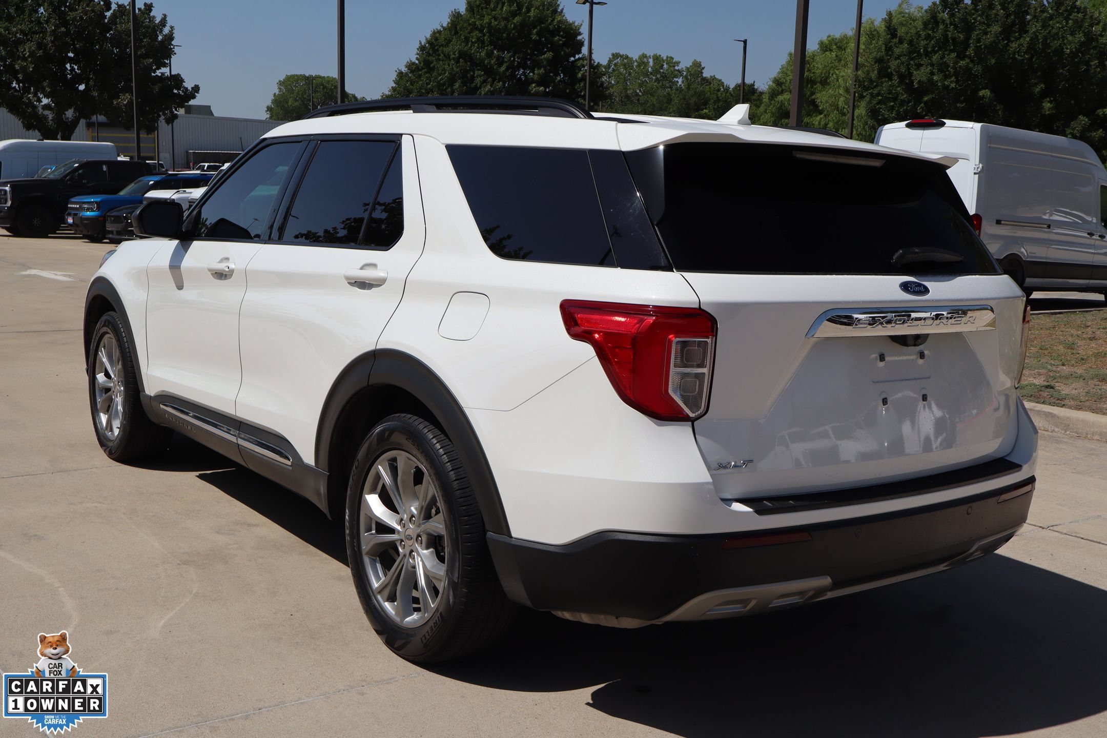 Used 2021 Ford Explorer XLT w/ Equipment Group 202A RWD image 6