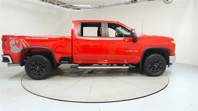 Used 2024 Chevrolet Silverado 2500 LT image 6