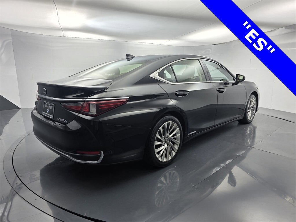 Used 2019 Lexus ES 300h image 4
