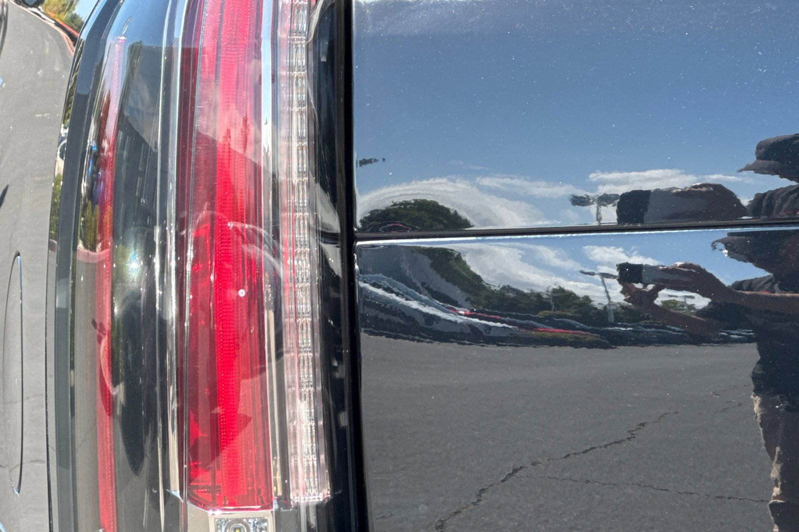Used 2019 Cadillac Escalade ESV Platinum image 50