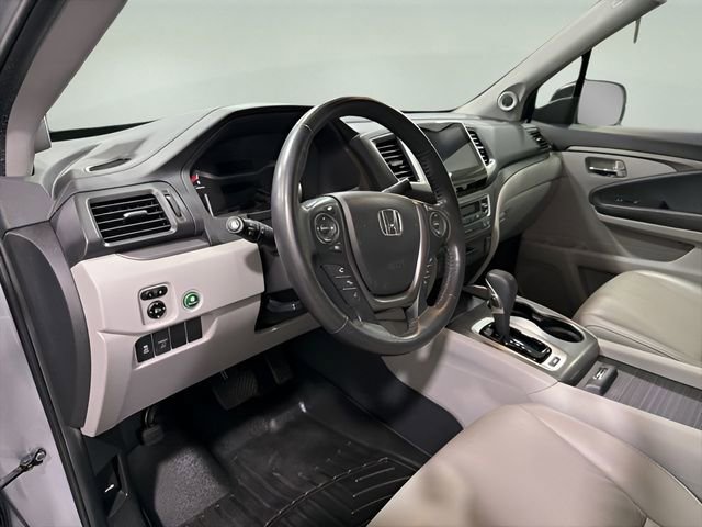 Used 2019 Honda Ridgeline RTL-T image 10