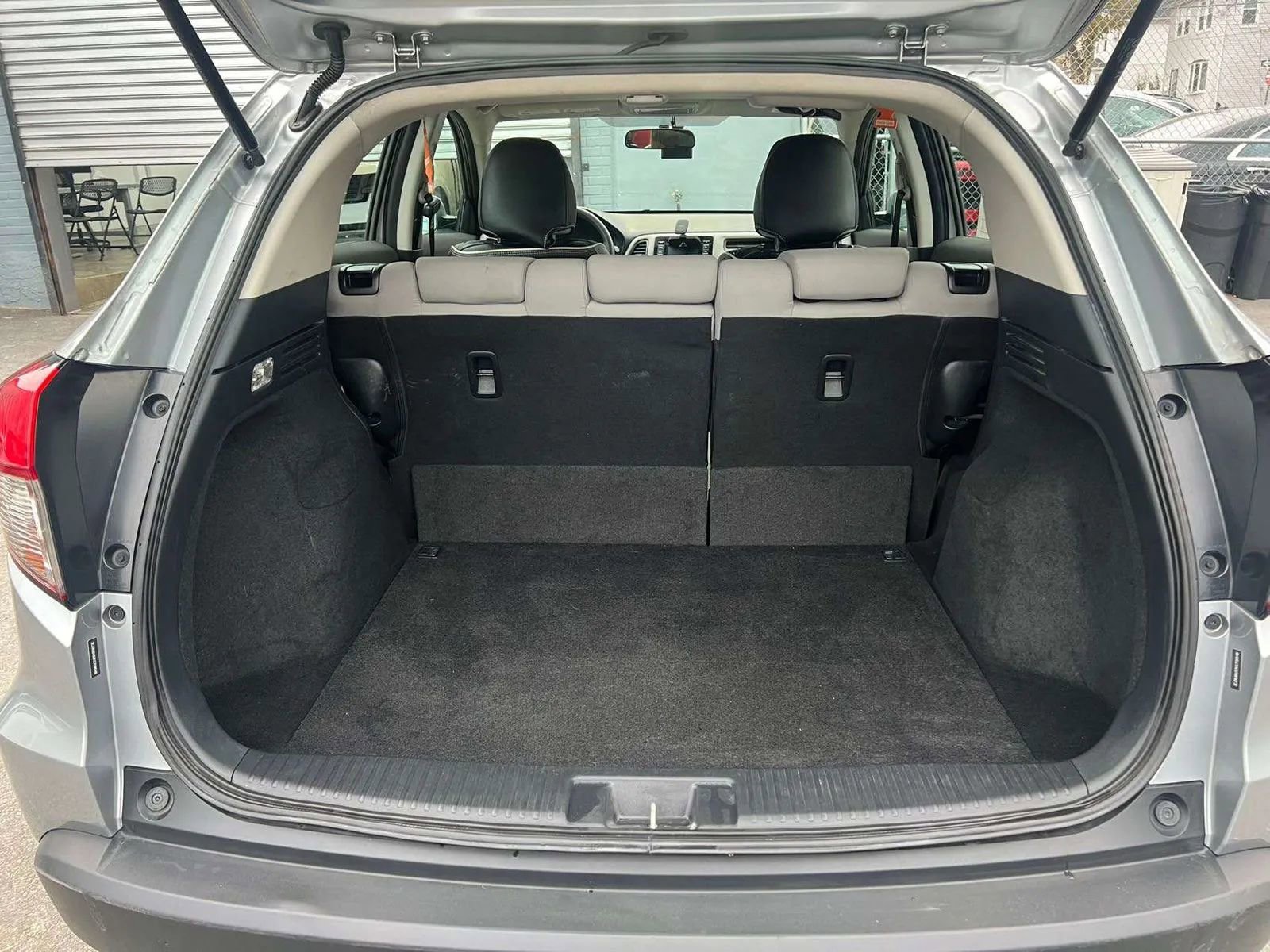 Used 2019 Honda HR-V LX image 7