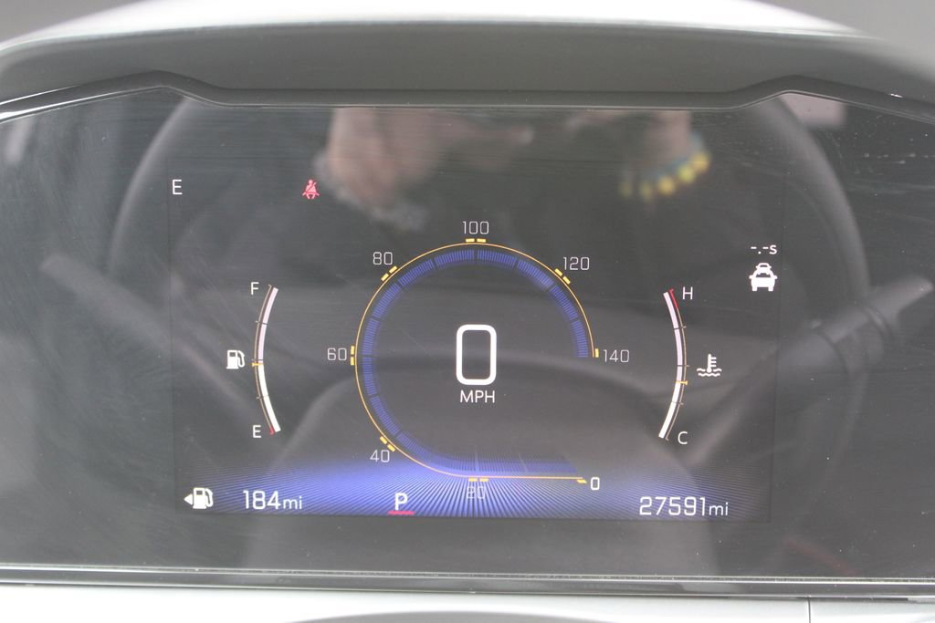 Used 2025 Chevrolet Trax LT image 29