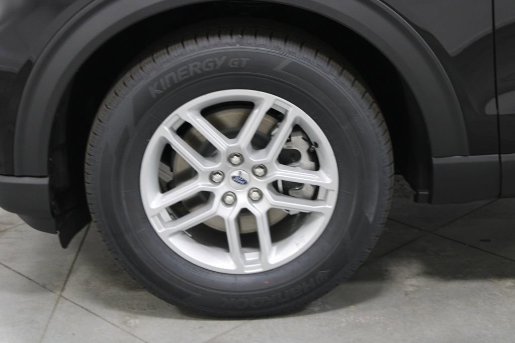 New 2026 Ford Explorer Active image 18