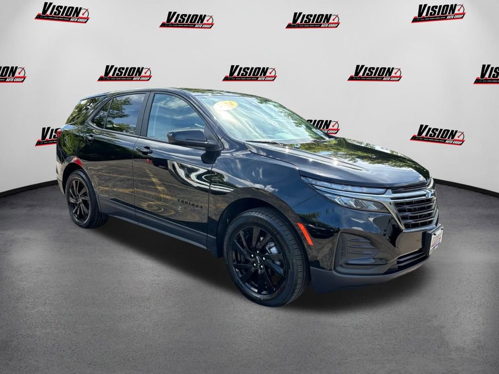 Certified 2024 Chevrolet Equinox LS w/ LS Convenience Package image 3