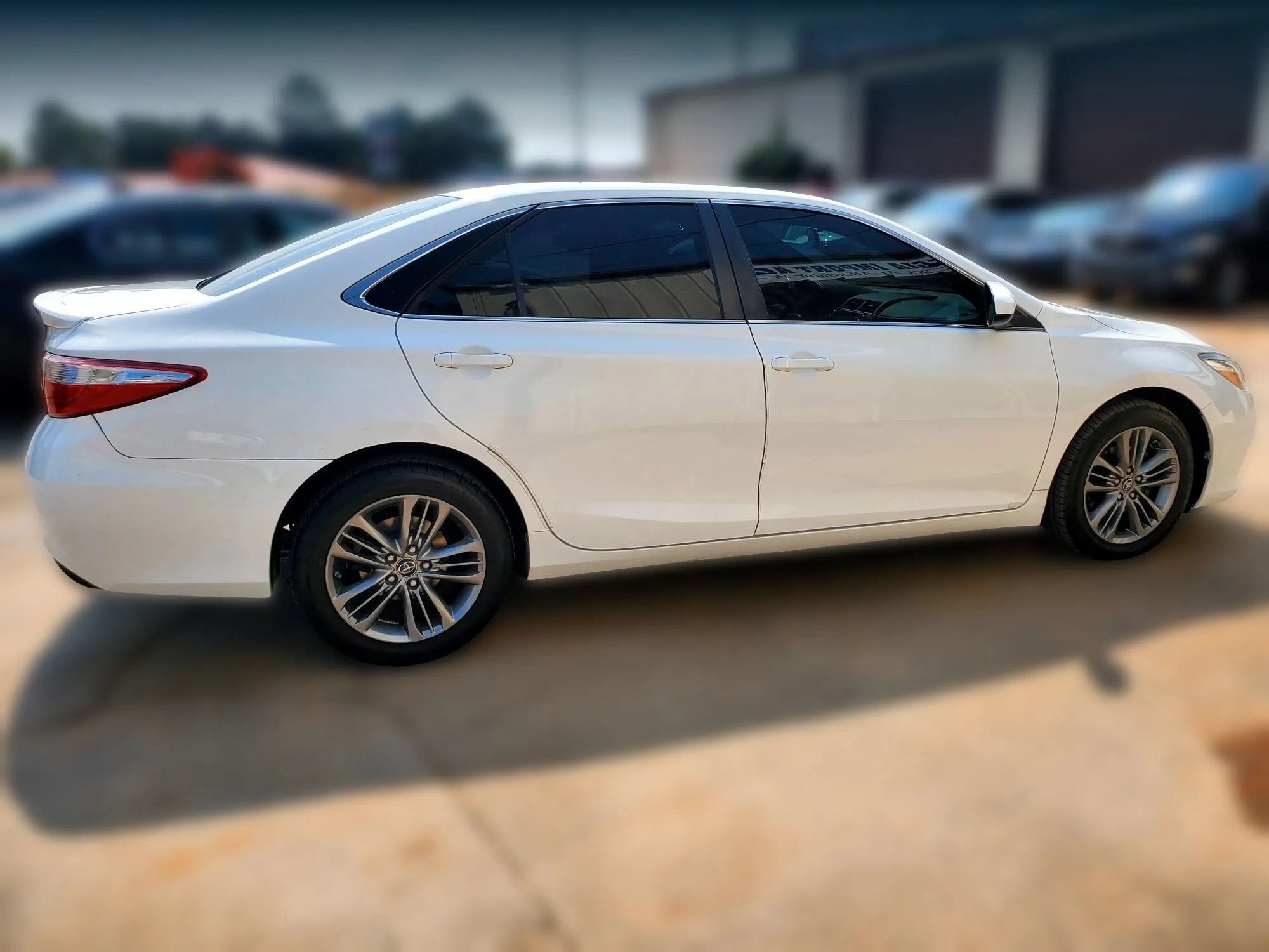 Used 2017 Toyota Camry SE FWD image 14
