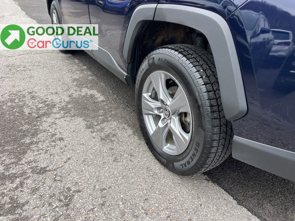 Used 2022 Toyota RAV4 XLE w/ Convenience Package image 32