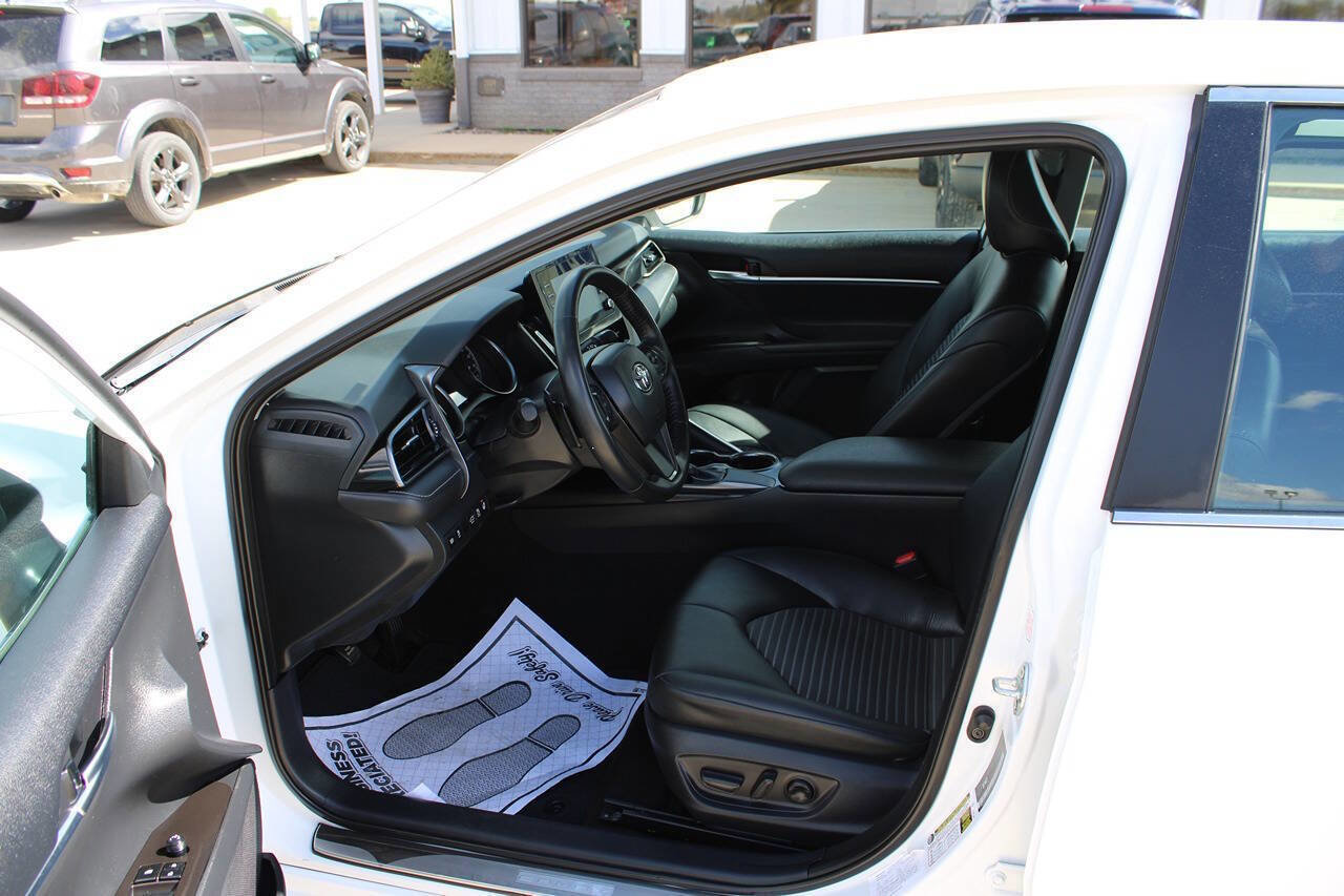 Used 2024 Toyota Camry SE FWD image 11