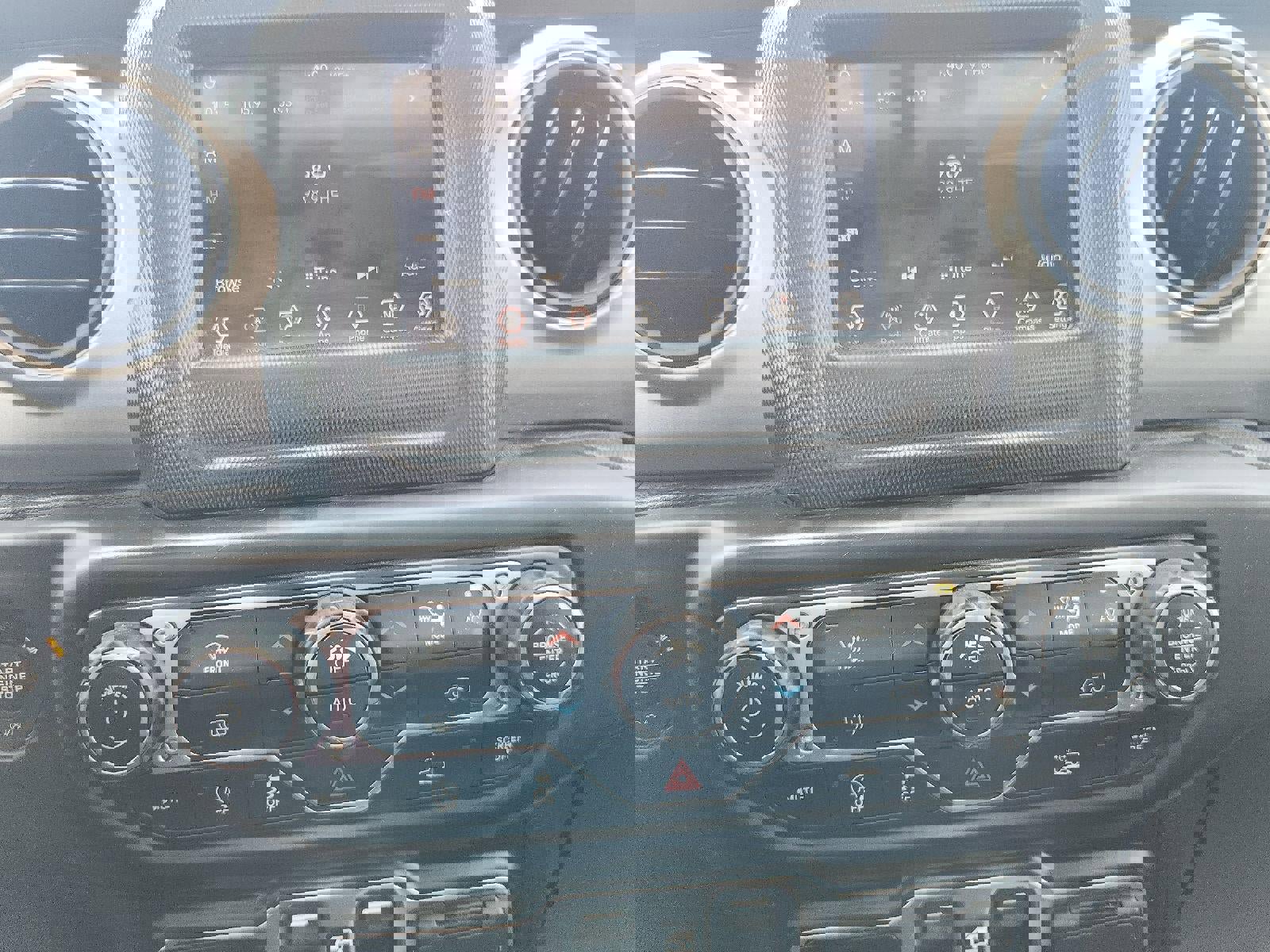 Used 2020 Jeep Gladiator Sport w/ Quick Order Package 24S image 16