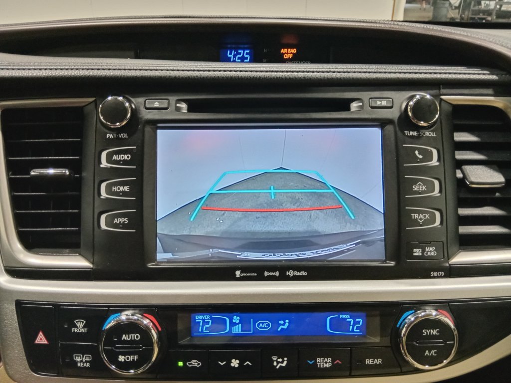 Used 2017 Toyota Highlander XLE w/ Carpet Mat Package AWD/4WD image 23