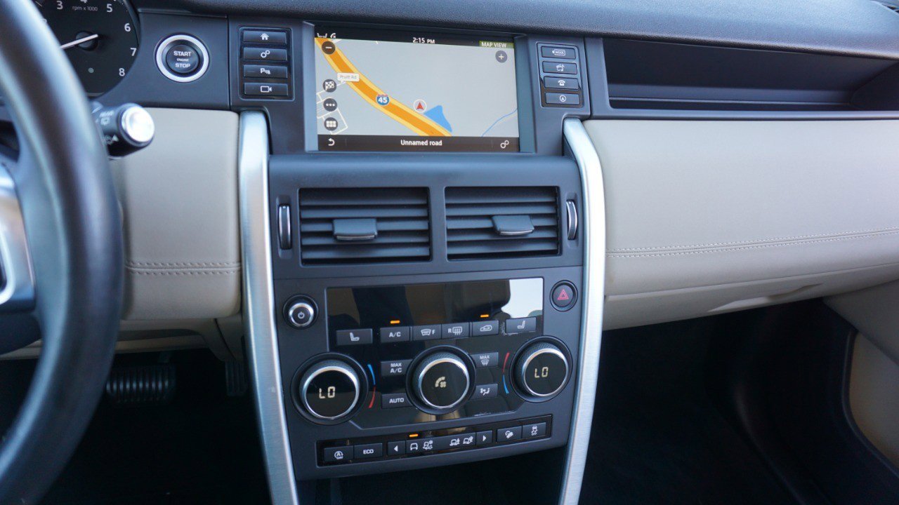 Used 2019 Land Rover Discovery Sport HSE image 16