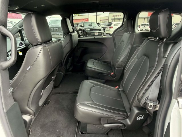 New 2027 Chrysler Pacifica LX FWD image 24