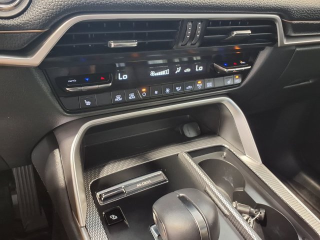 Used 2024 MAZDA CX-90 Plug-In Hybrid w/ Premium Pkg AWD/4WD image 13