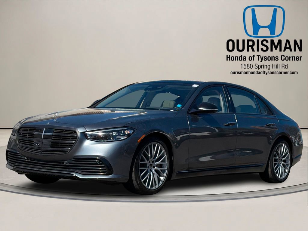 Used 2022 Mercedes-Benz S 580 4MATIC Sedan w/ 3D Technology Package image 2