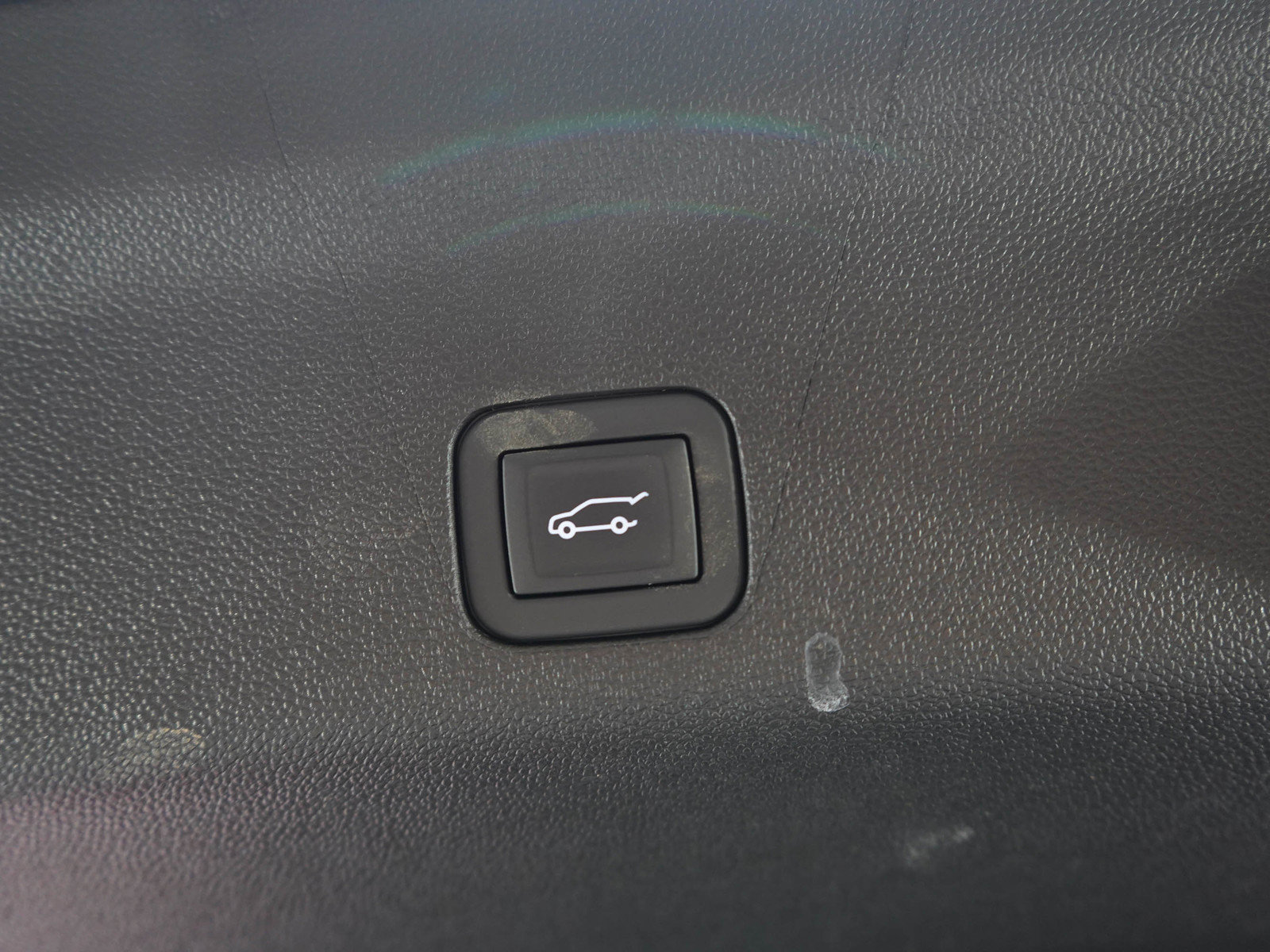 Used 2025 GMC Yukon Elevation AWD/4WD image 18