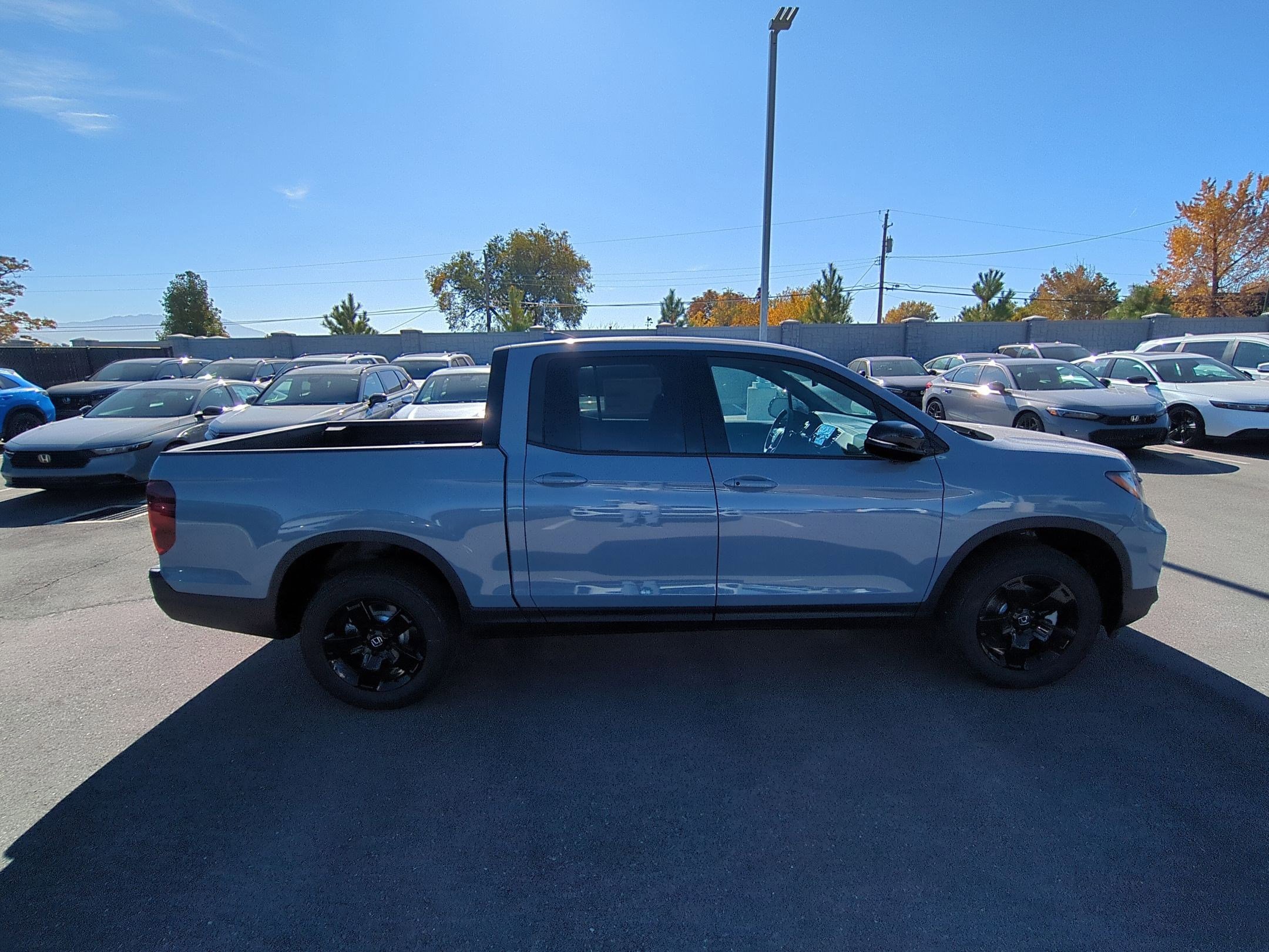 New 2026 Honda Ridgeline Black Edition image 2