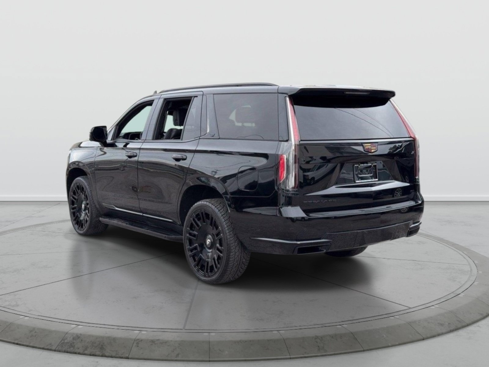 Used 2023 Cadillac Escalade Luxury AWD/4WD image 6