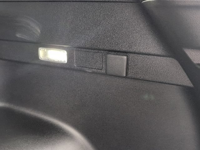 Used 2025 Chevrolet Equinox LT AWD/4WD image 33