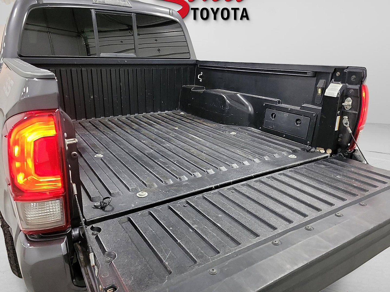 Certified 2021 Toyota Tacoma SR w/ SR Convenience Package image 7