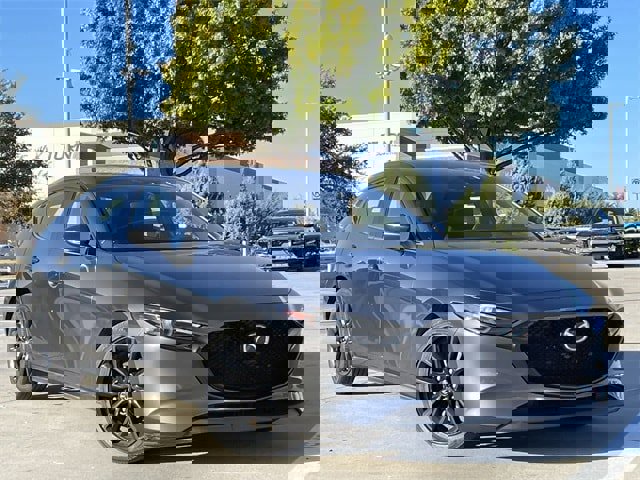 Used 2019 MAZDA MAZDA3 Hatchback w/ Premium Package image 2