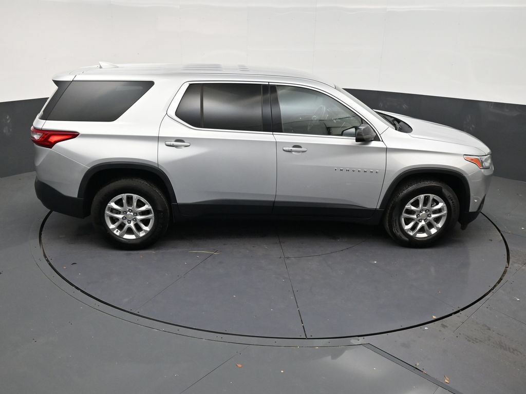Used 2021 Chevrolet Traverse LS FWD image 16