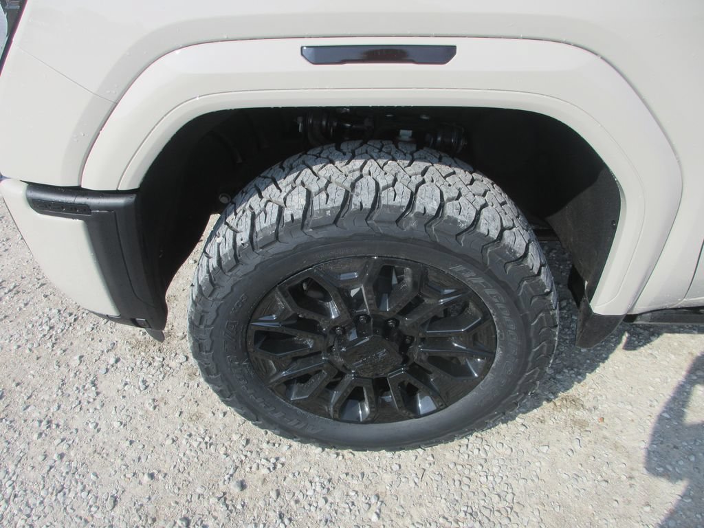 New 2026 GMC Sierra 3500 AT4 w/ AT4 Premium Plus Package AWD/4WD image 14