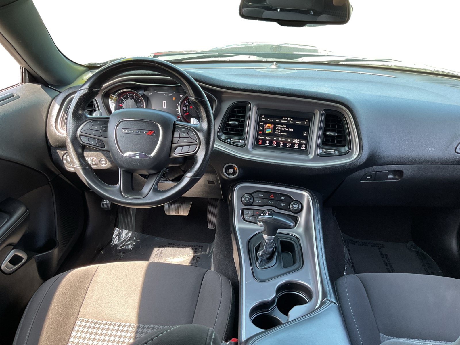 Used 2022 Dodge Challenger GT AWD/4WD image 13