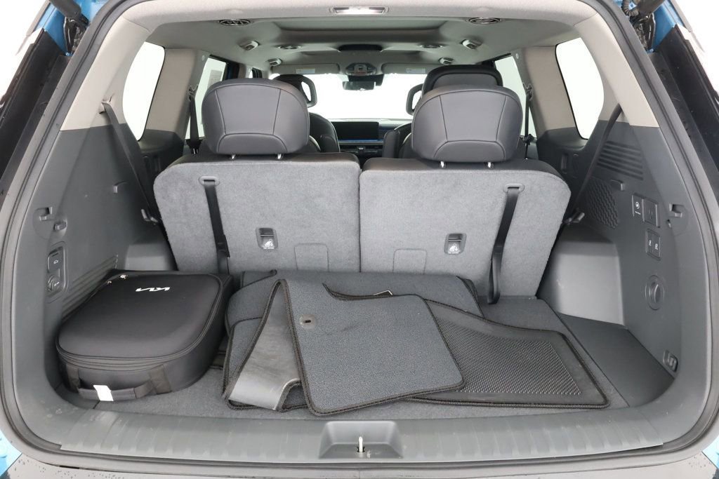 Used 2024 Kia EV9 Land image 24