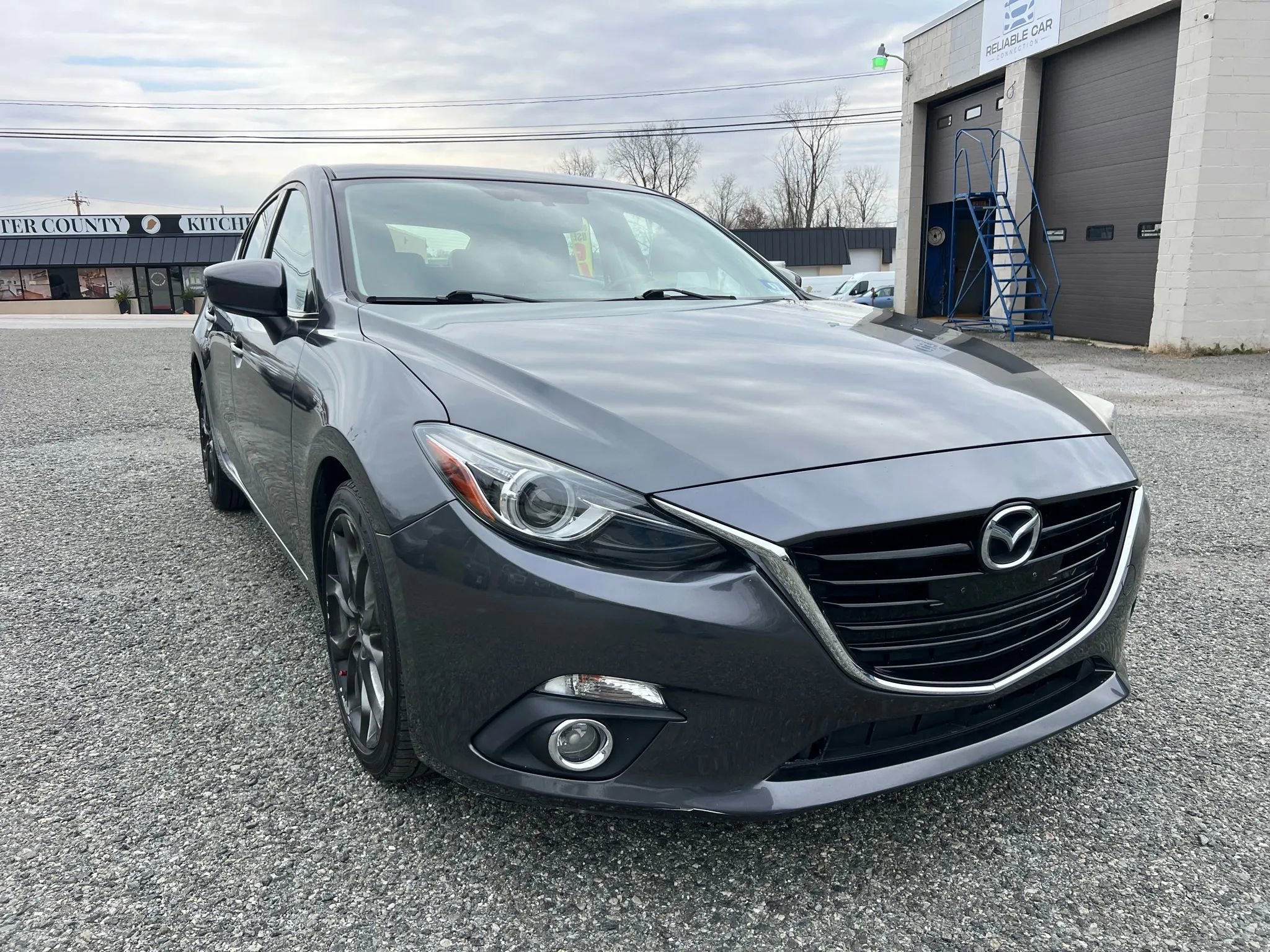 Used 2016 MAZDA MAZDA3 s Grand Touring image 3