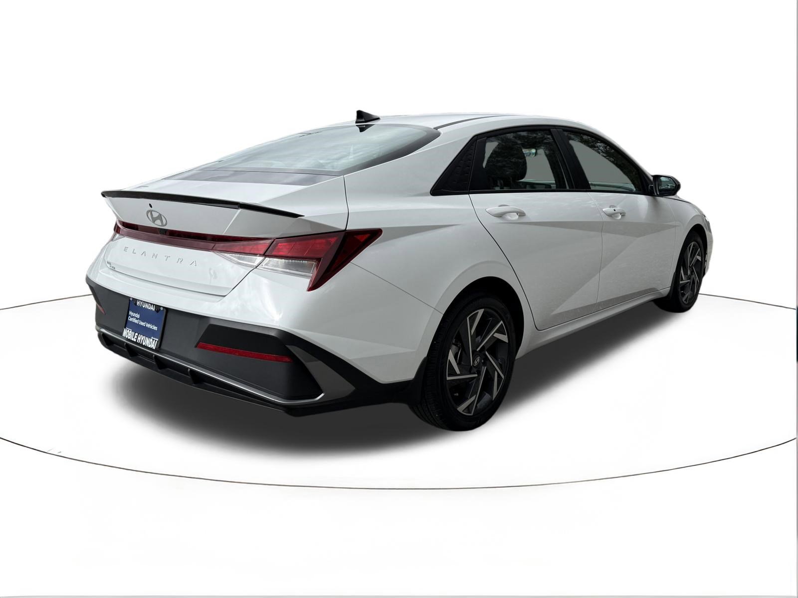 Certified 2025 Hyundai Elantra Sport image 3