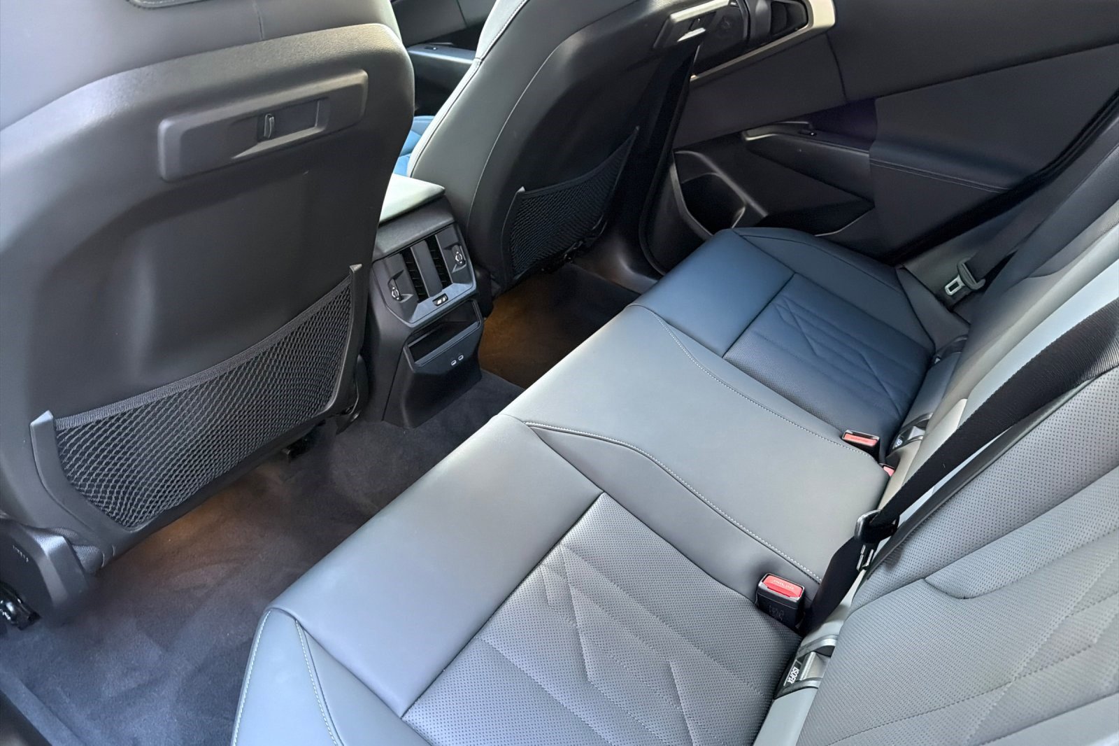 Used 2025 BMW X3 xDrive30i w/ Premium Package image 15