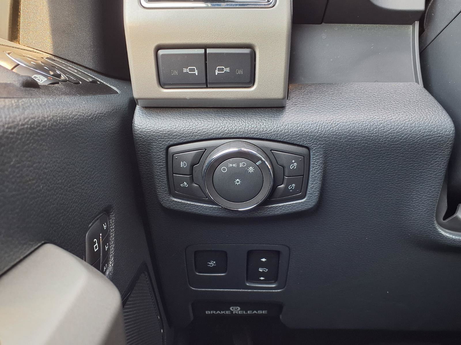 Used 2022 Ford F250 Lariat w/ Tremor Off-Road Package AWD/4WD image 25