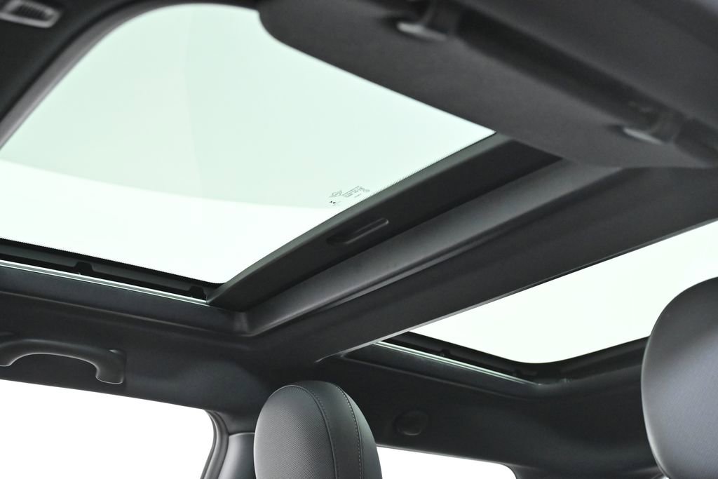 Used 2021 MINI Cooper S w/ Premium Package image 27