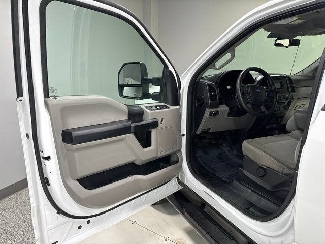 Used 2018 Ford F350 XL AWD/4WD image 6