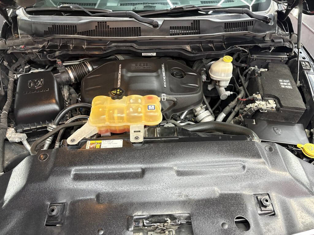 Used 2016 RAM 1500 Laramie w/ Convenience Group image 28