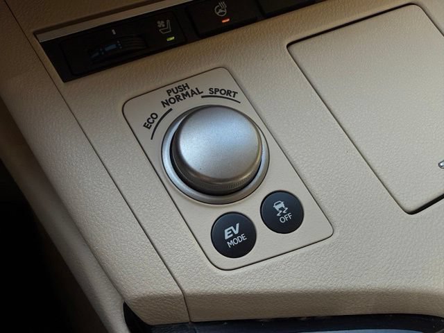 Used 2013 Lexus ES 300h w/ Luxury Pkg FWD image 37