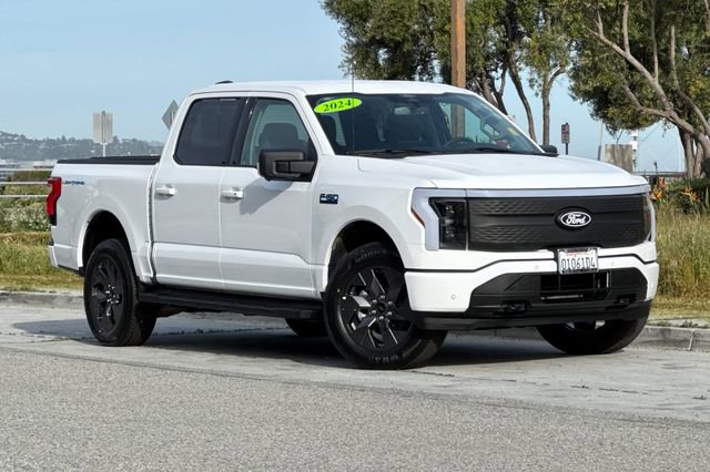 Used 2024 Ford F150 Lightning Flash image 2