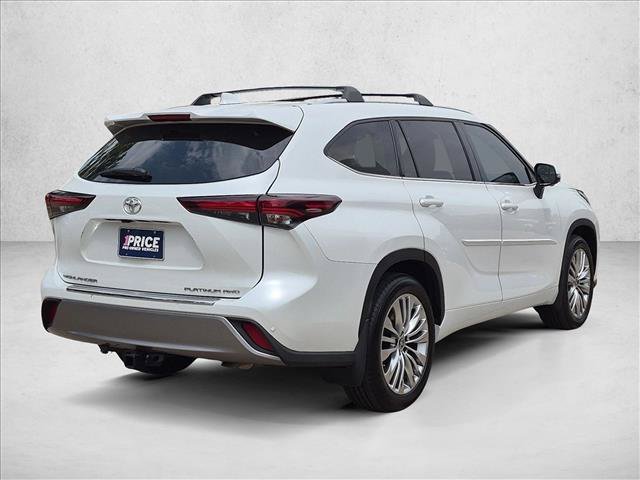 Used 2024 Toyota Highlander Platinum AWD/4WD image 5